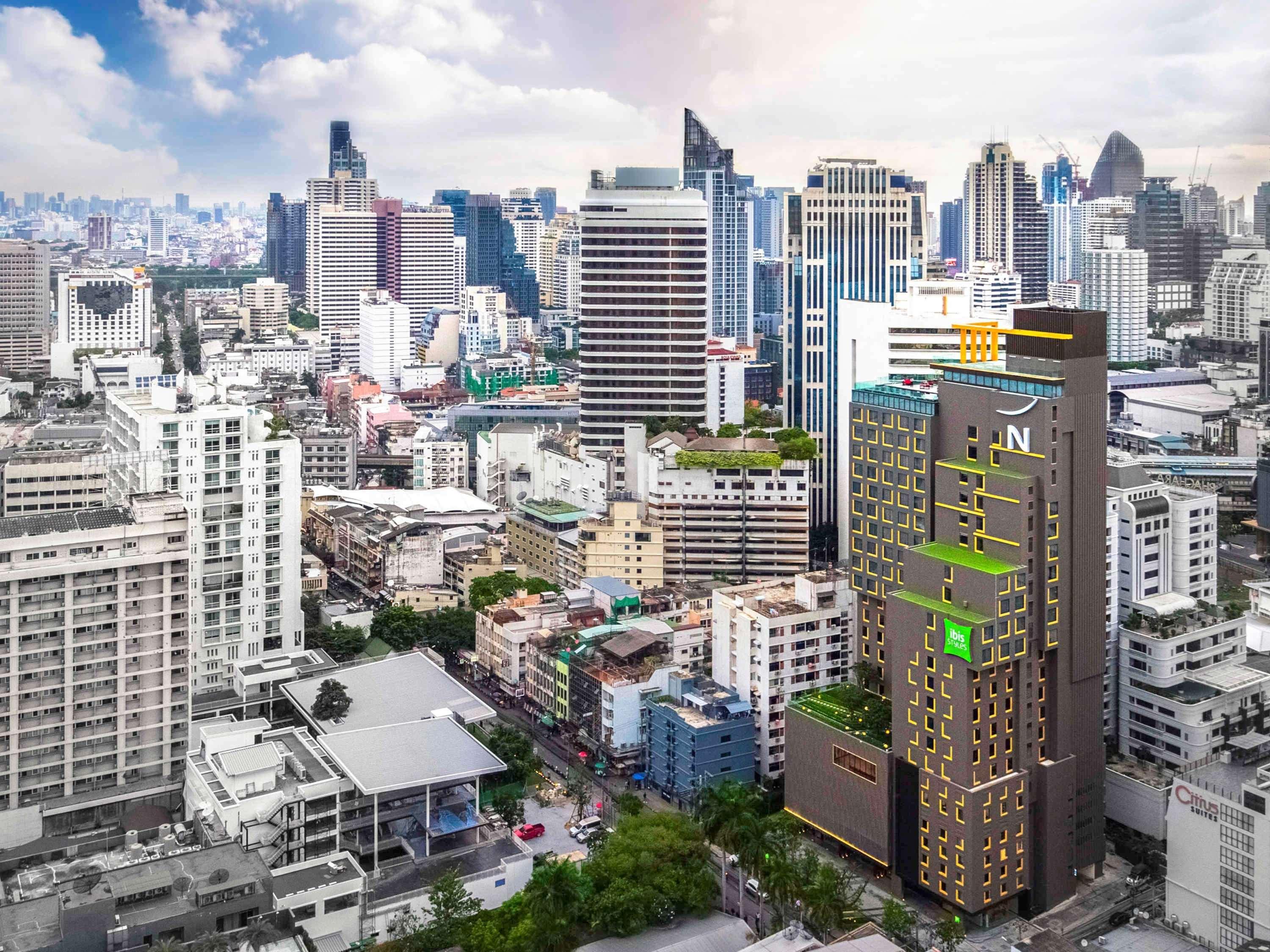 Ibis Styles Bangkok Sukhumvit 4 Hotell Exteriör bild